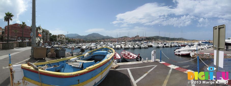 SX27177-82 Catalan boat in harbour Banyuls-sur-Mer